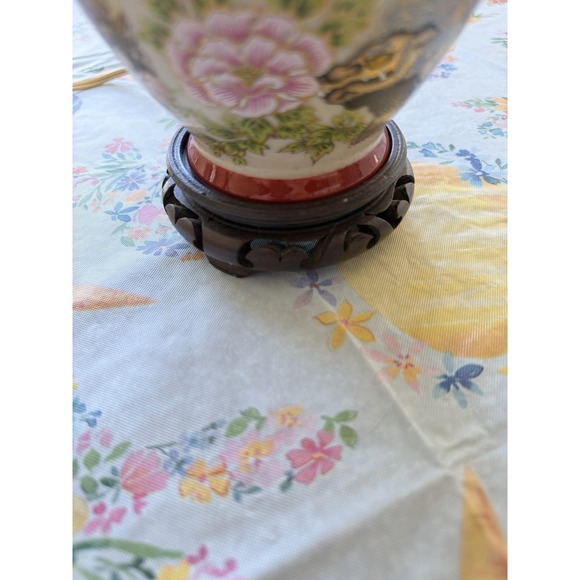 Vintage Chinoiserie 12" Porcelain Ginger Jar Lamp Hand-Painted Foo Dogs & Peonie - Picture 6 of 16
